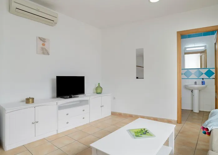 Perez Zara 4 *